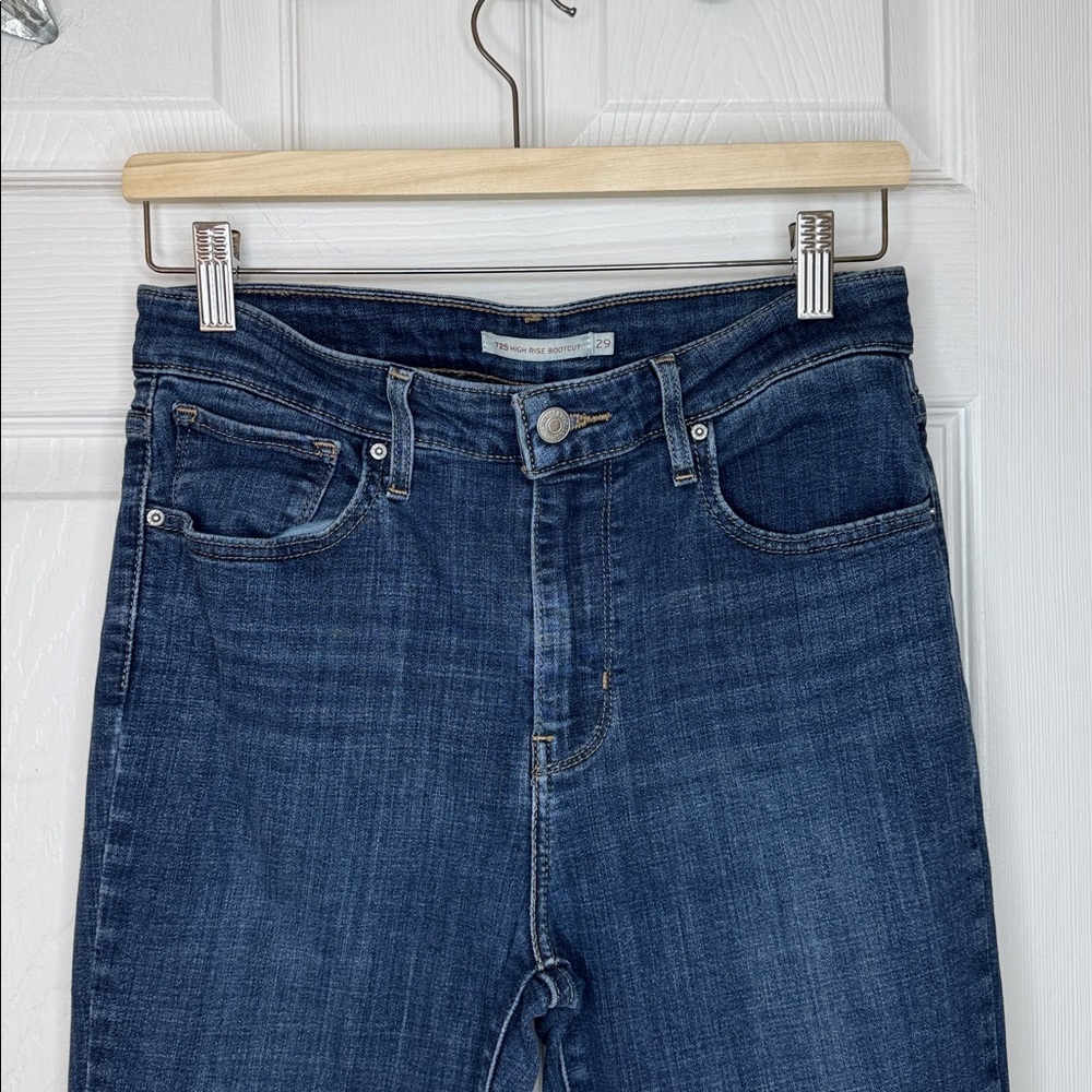 Levi Strauss Women's 725 High Rise Bootcut Jeans. Sz29 L30. - Picture 5 of 6